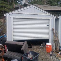 10 x 16 shed/garage w/skids for loading
