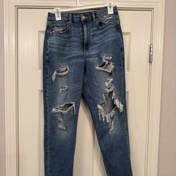 Women’s AE Mom Jeans 