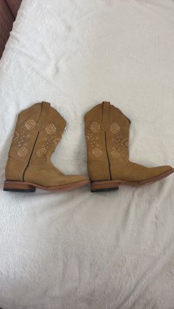 Women cowboy boots