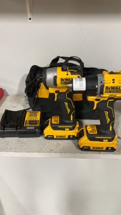 DEWALT DRILL SET