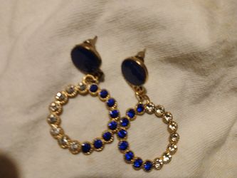 4 Pair Of Earrings 