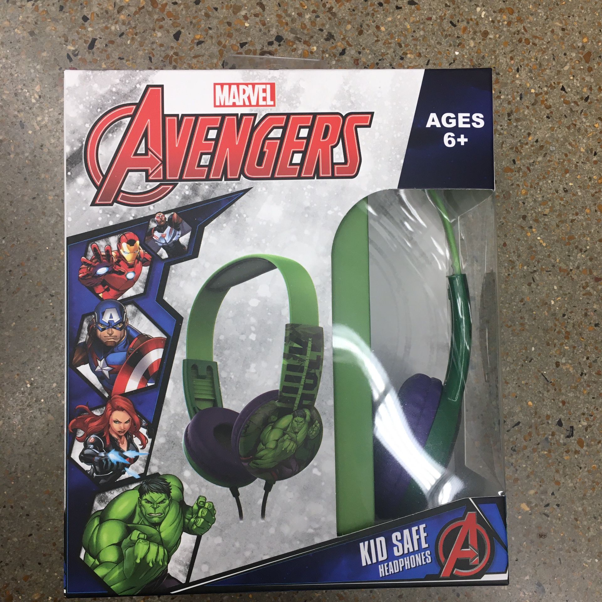 NWT Avengers Headphone 