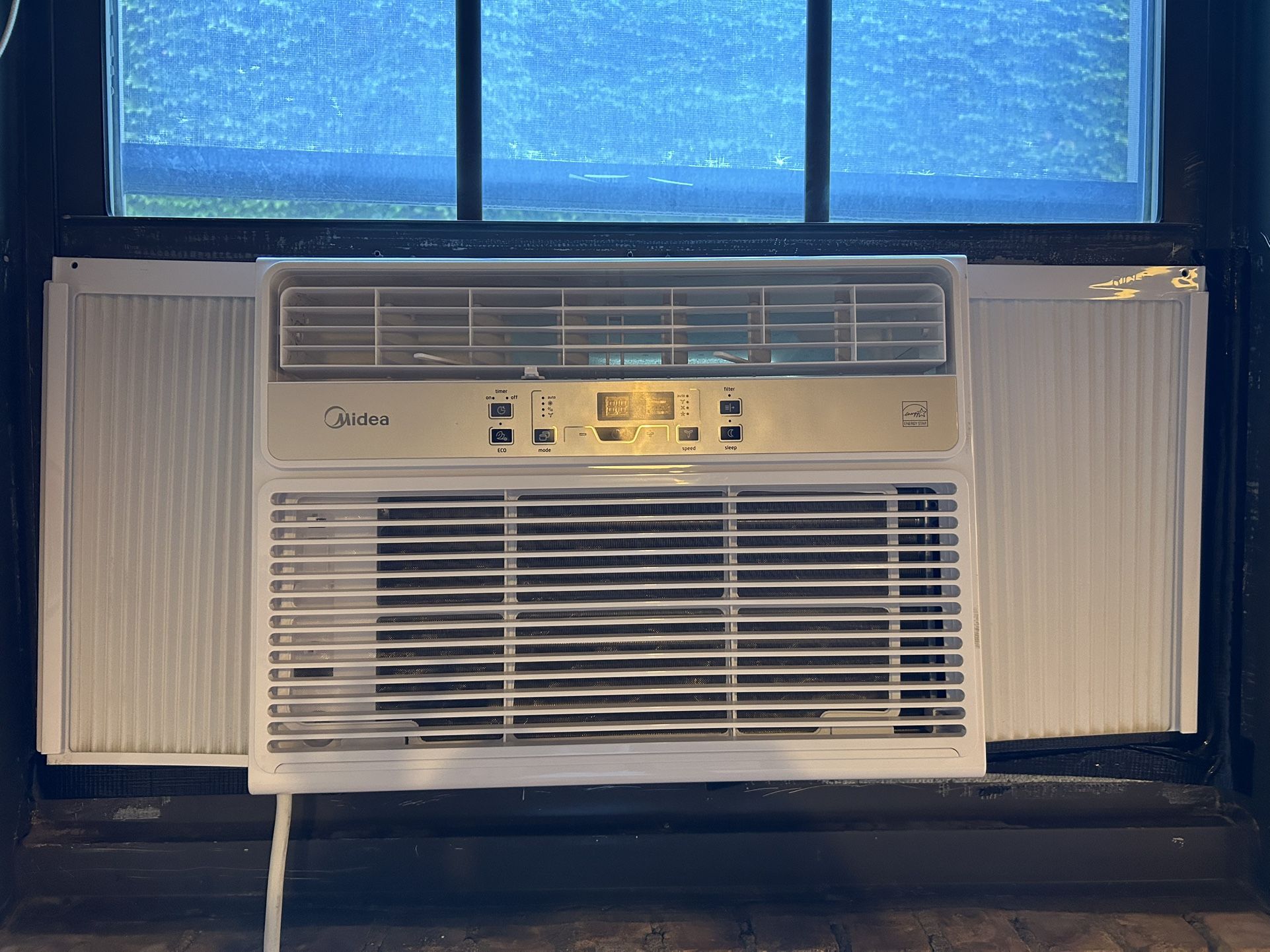 12,000 BTU Midea Window Air Conditioner 