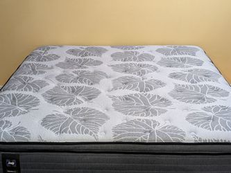 Sealy K,ing Size Matt,ress 14" Medium Firm. Free same-day delivery.