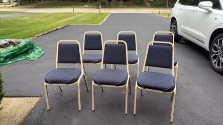 6 stackable chairs