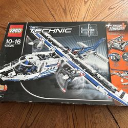 Lego Technics Motorized Aircraft 42025
