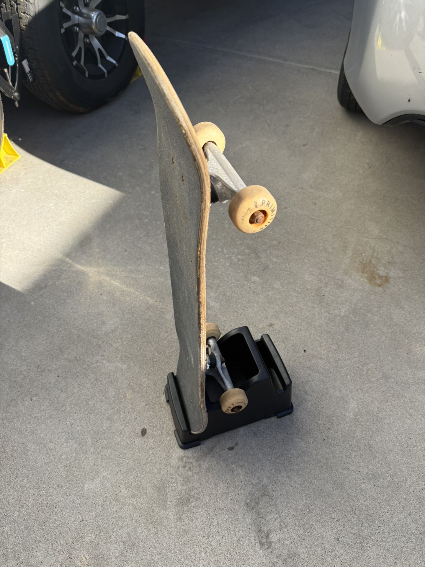 Skateboard Stand 