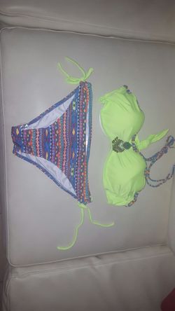 Sexy Women Bikini/Swimwear/Swimsuit/Beachwear