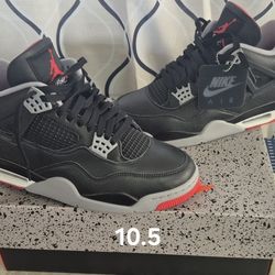 Air Jordan 4 Retro