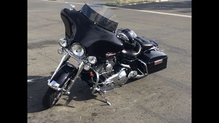 2007 Harley Roadking FLHR with Extras!