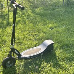 Razor E325 Scooter 