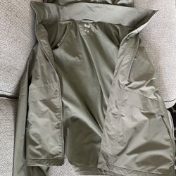 Uniqlo Rain Jacket (green/olive, Size Medium)