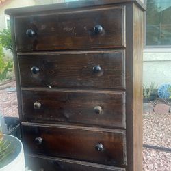 Dresser