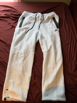 Nike tech sweatsuit ( Never Worn)