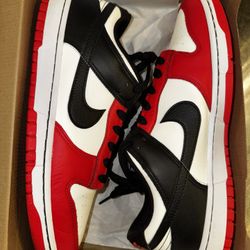 Nike Dunk Low Chicago EMB 75th Anniversary Size 11.5 Men’s Shoes Sneakers Footwear Authentic 