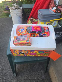 1999 Ricky Rudd Tide Bank Set