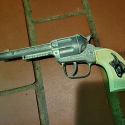 Rare Hubley  Cap Revolver 