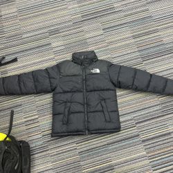 the north face 700 puffer size medium 