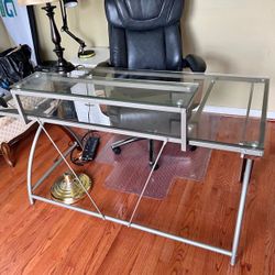 Beautiful Glass Office Desk
