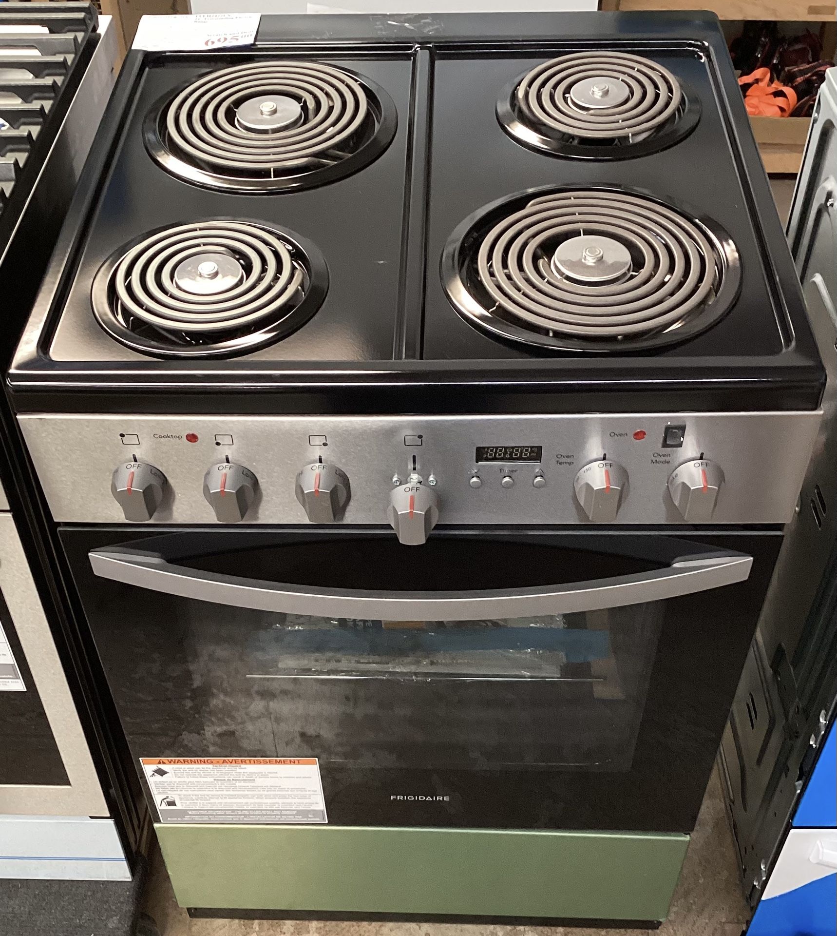New FRIGIDAIRE 24” Freestanding Electric Range