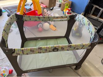 Graco playpen
