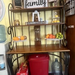 Kitchen Table & Buffet 