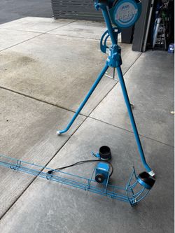 Jugs Lite-Flite Pitching Machine with Ball Feeder