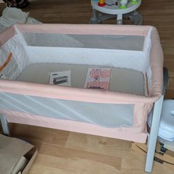Infans Bedside Bed Bassinet And Changing Pad