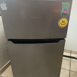 Hisense Mini Fridge
