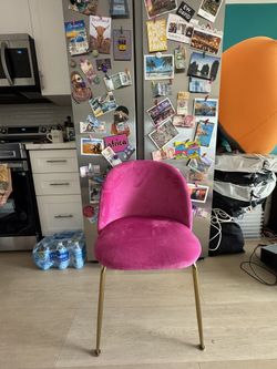 💗 Pink Velvet Accent Chair