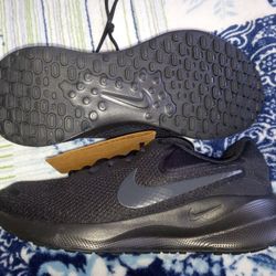 New Size 9 Men's $40