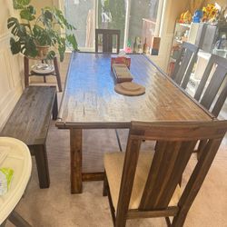 Solid wood dinning table 