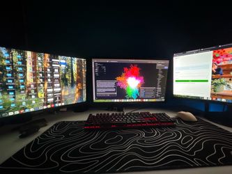 3 monitors