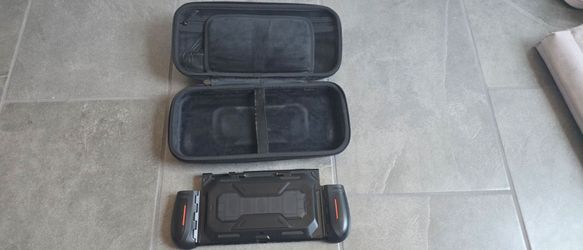 Mumba Switch 2 Dockable Grip and Carry Case