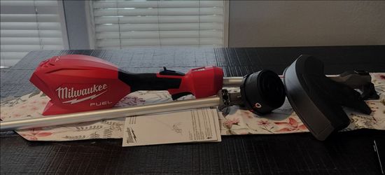 Milwaukee FUEL M18 Brushless Cordless Battery Powered QUIK -LOK Power Head With Attachment Capability TOOL ONLY