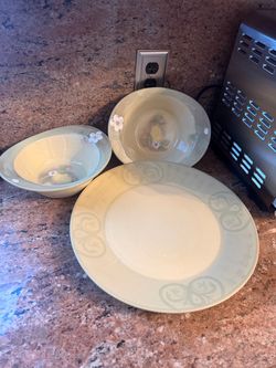 Pfaltzgraff serving platter and bowls