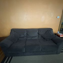 Pull Out Couch 