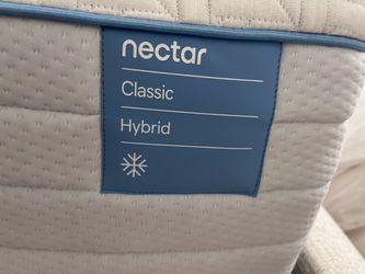 Nectar Classic Hybrid, Queen, New-Open box