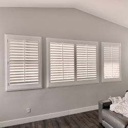 FREE Plantation Shutters (ESTIMATES & SAME DAY PRICING)- Custom, Hard Wood, Interior Window Treatments. Persianas de Madera. Se Habla Espanol.