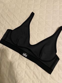 Alo airlift line up sport bra