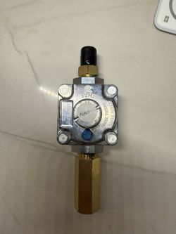 Natural gas regulator new