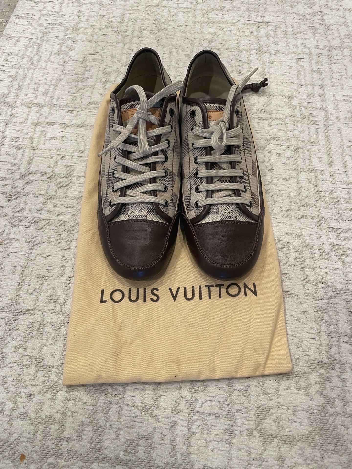 Louis Vuitton 7.5 Louis Vuitton Monogram Runaway Sneaker Sz 9 (7.5LV) – The  main image 2