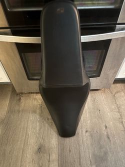 Motorcycle seat