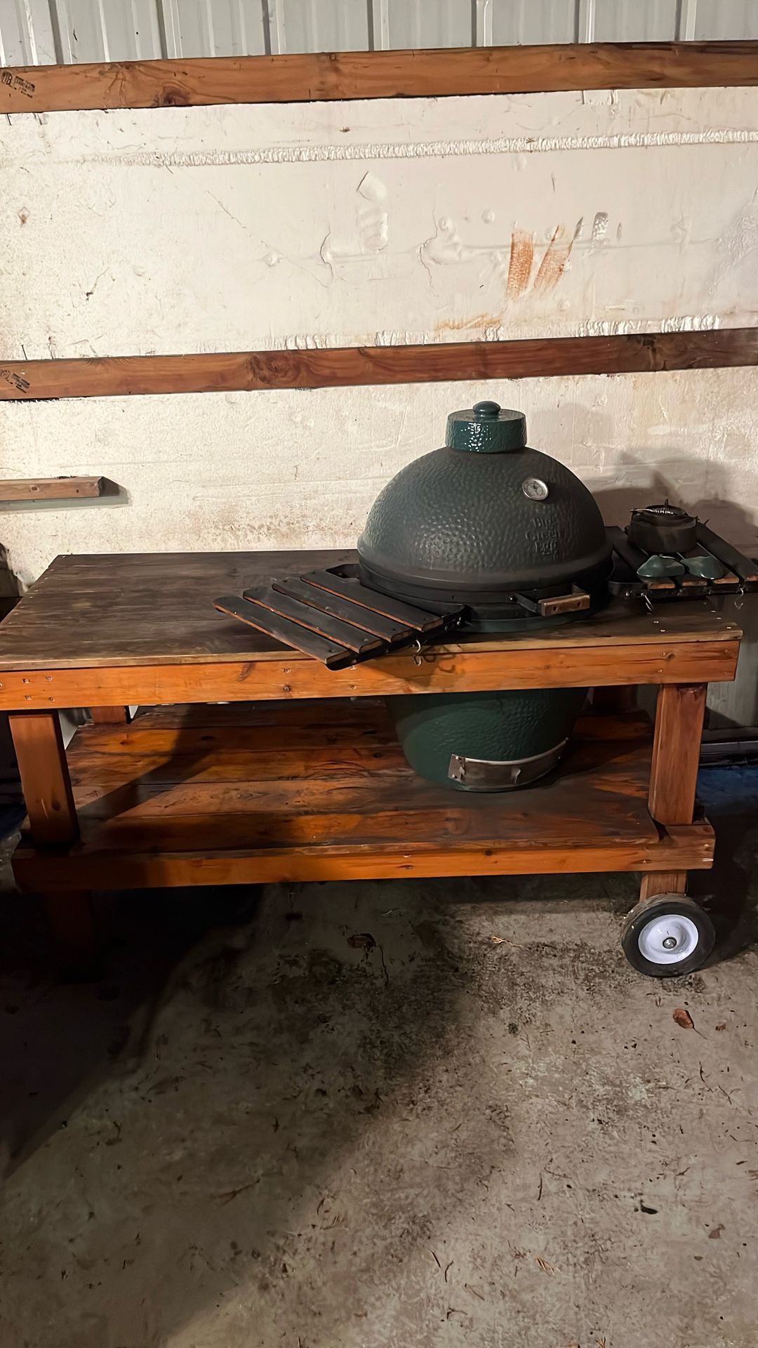 Large Big Green Egg Smoker BBQ