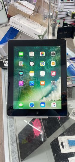 Great Condition IPad 4th Gen (9.7 inch) Unlocked, Comes With Charging Cable 