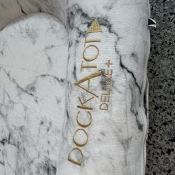 Dockatot(s)