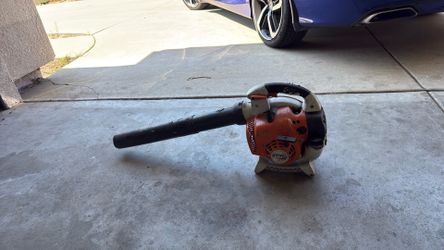Stihl BG86 handheld gas blower