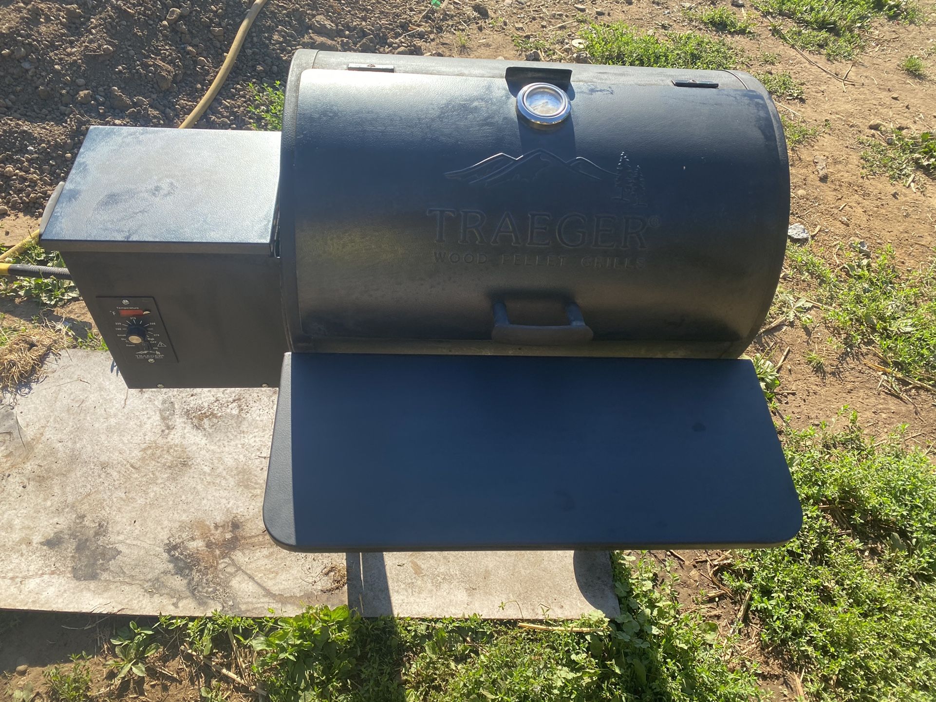Treager Pallet Grill Smoker