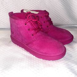 UGG NEW GIRL ROCK ROSE BOOT SIZE 5
