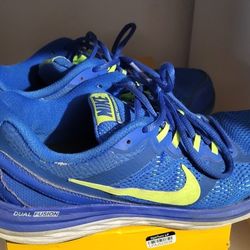 Blue Nike running shoes size 8.5